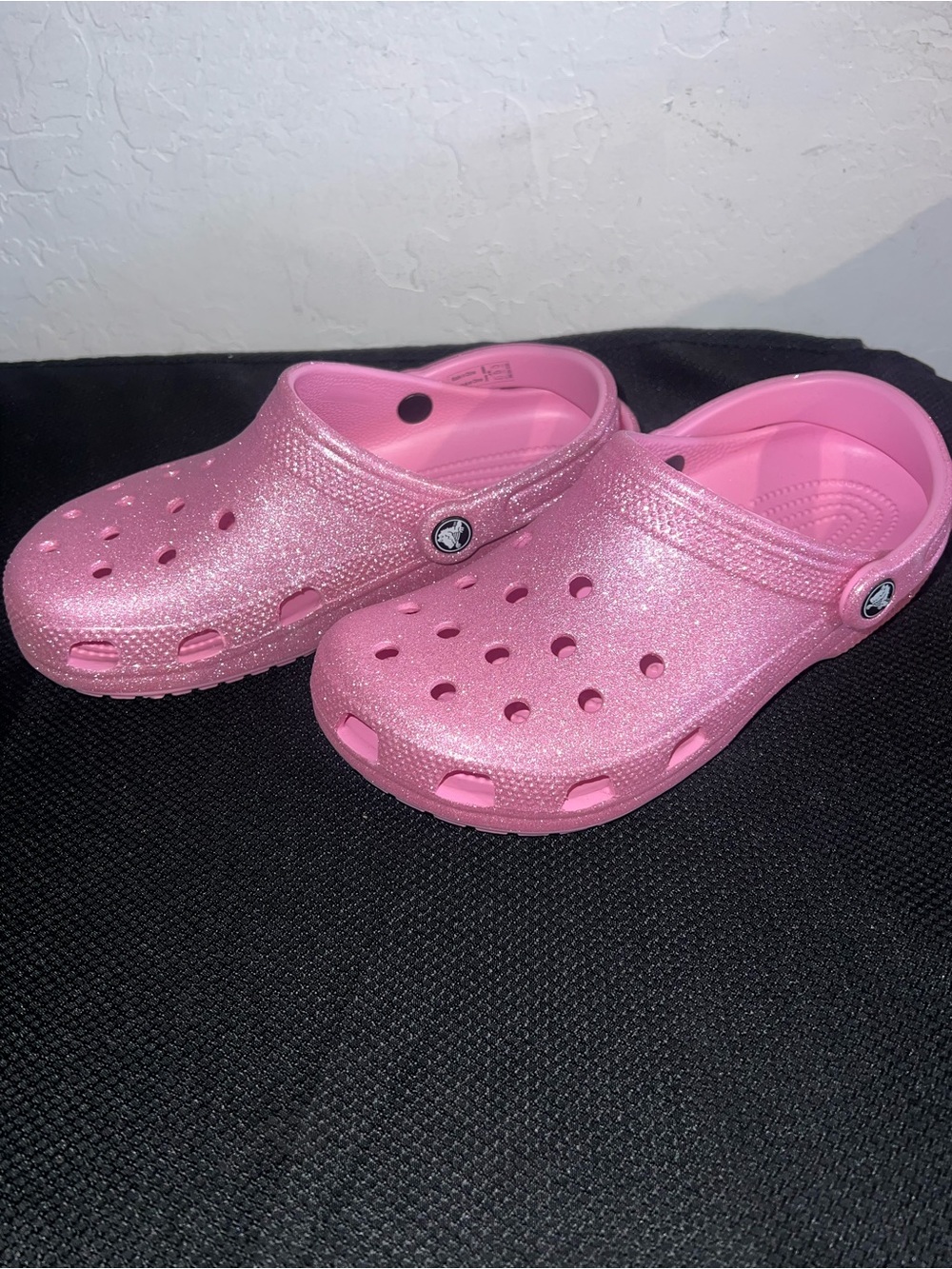 New pink crocs j6